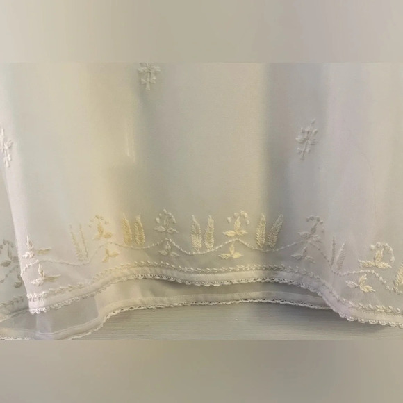 Architect Off White Sheer Embroidered Blouse Top Size Large - Picture 7 of 9